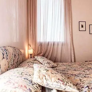  Apartment Palazzo San Marco: Historic With Lift Italy